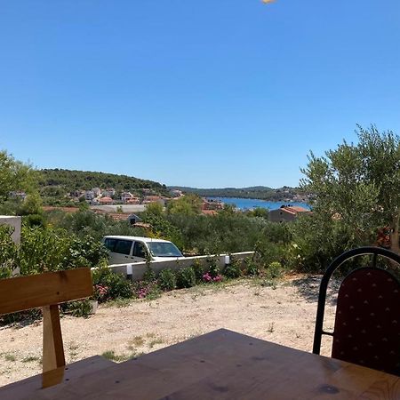 4 Bedroom Apartment In Tisno Esterno foto