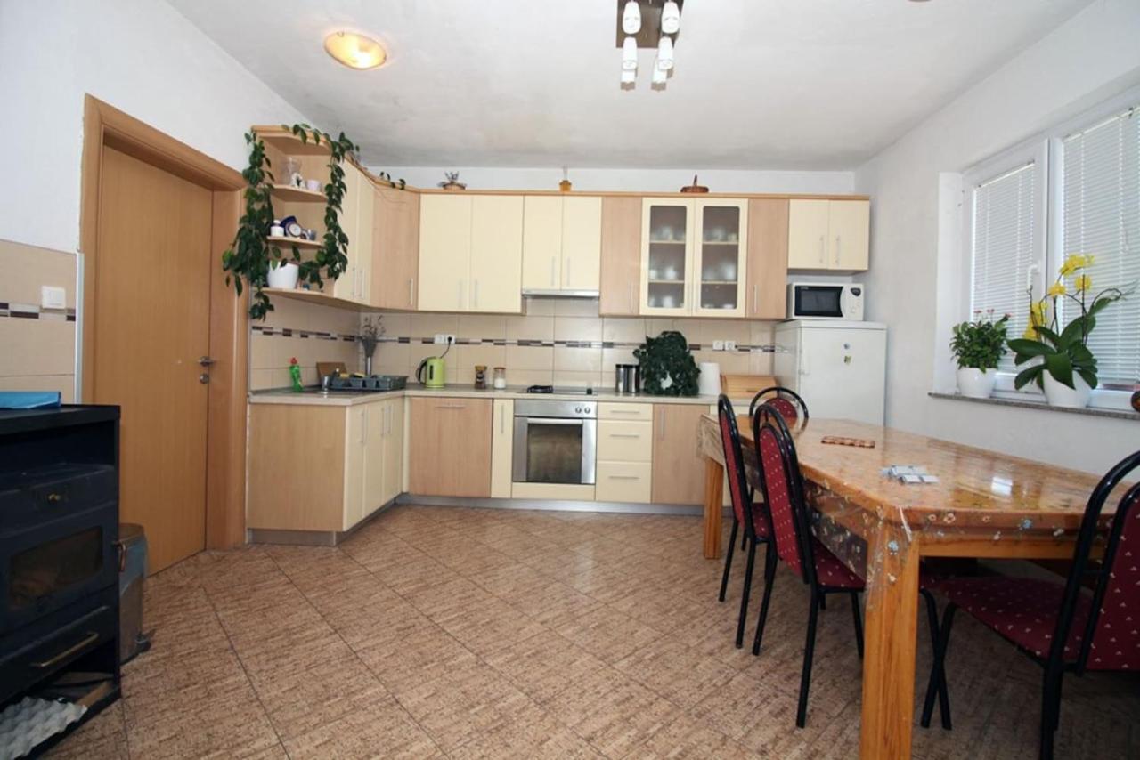4 Bedroom Apartment In Tisno Esterno foto