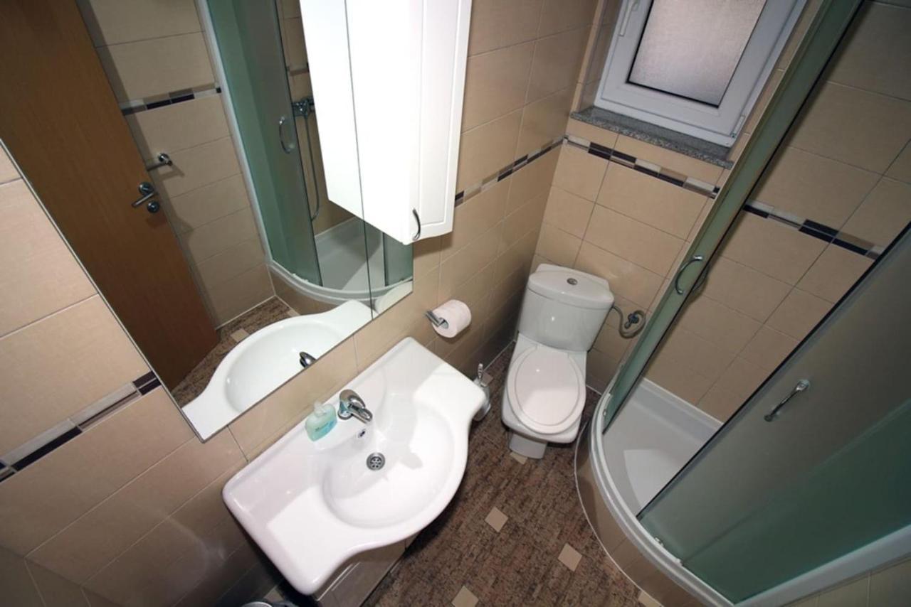 4 Bedroom Apartment In Tisno Esterno foto