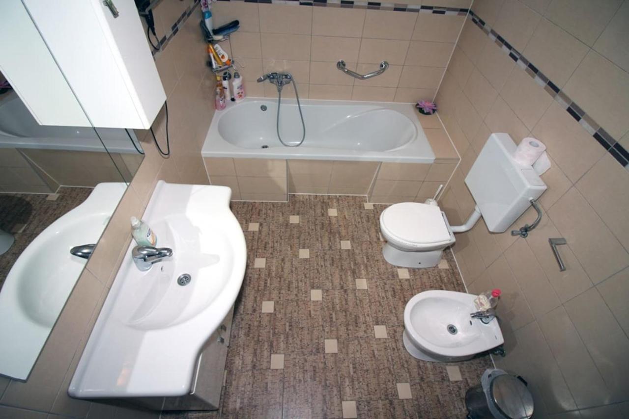 4 Bedroom Apartment In Tisno Esterno foto