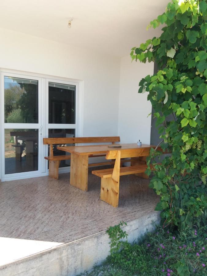 4 Bedroom Apartment In Tisno Esterno foto